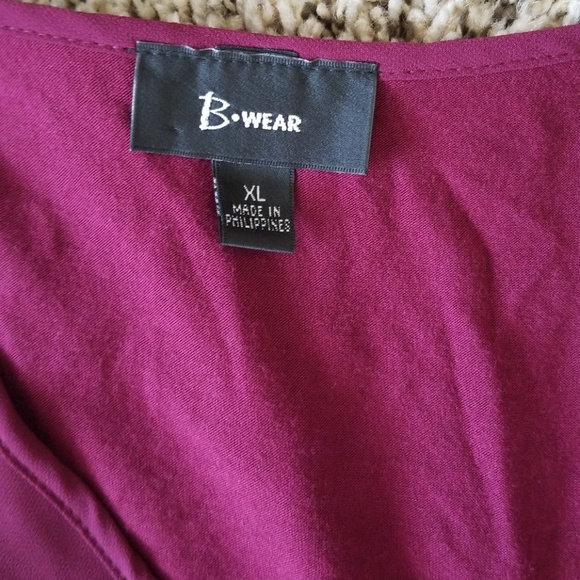 B.wear blouse - Picture 4 of 4